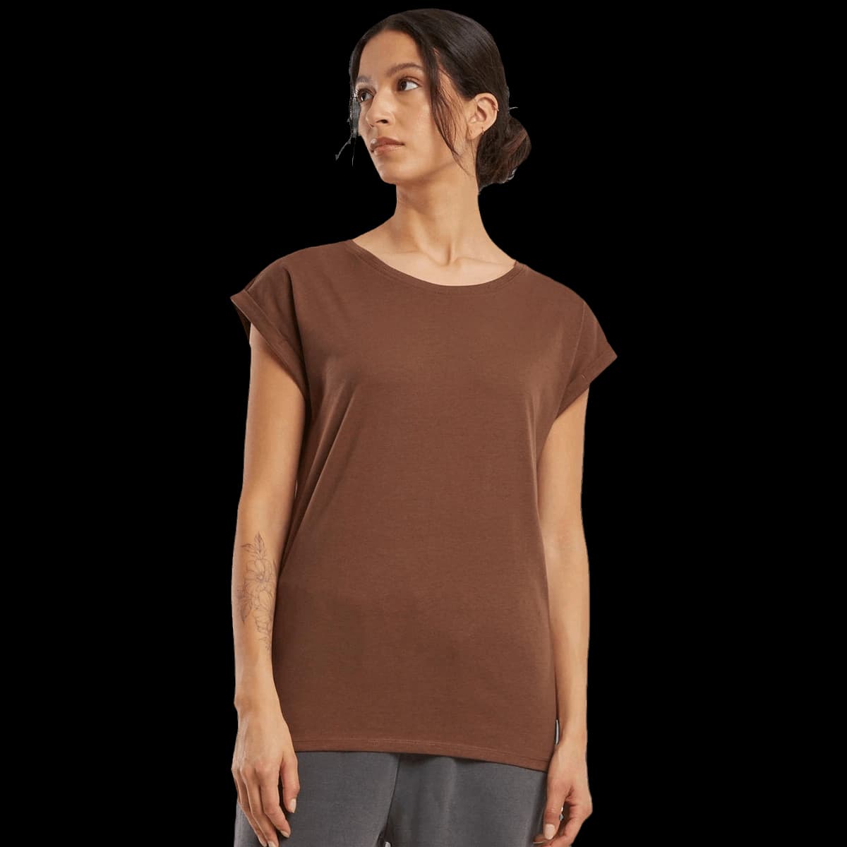 Women's extended shoulder tee
